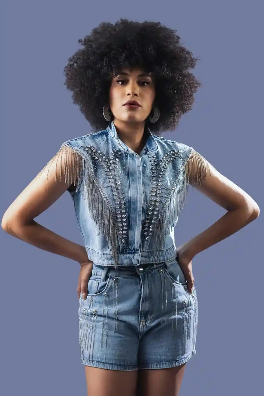 Zezé Di Camargo prestigia trajetória de cantora de Itaúna