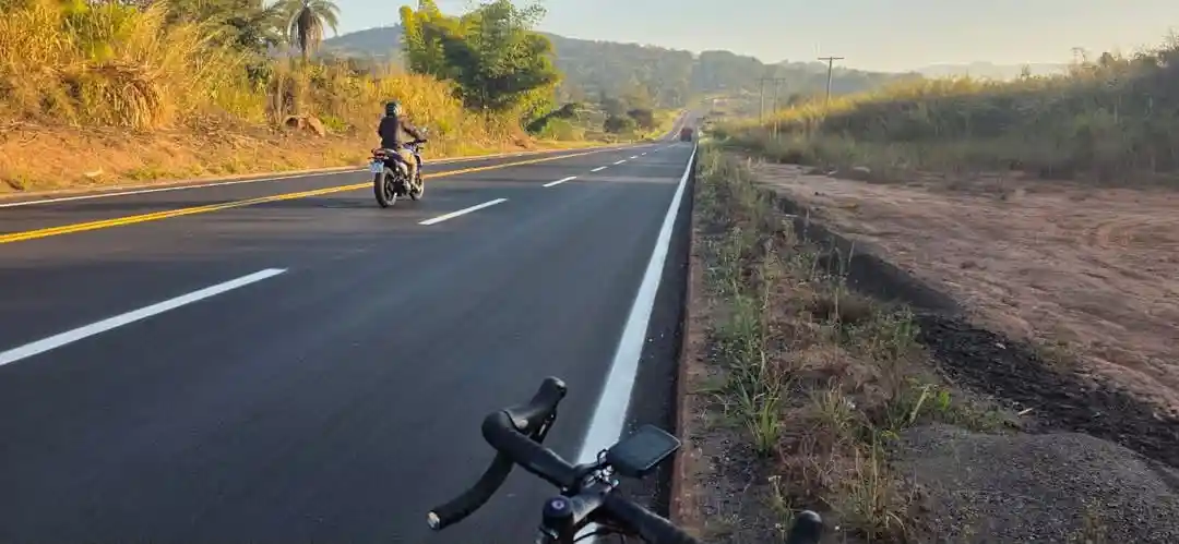 Ciclista questiona nova sinalização na MG-431, entre Itauna e Itatiaiuçu