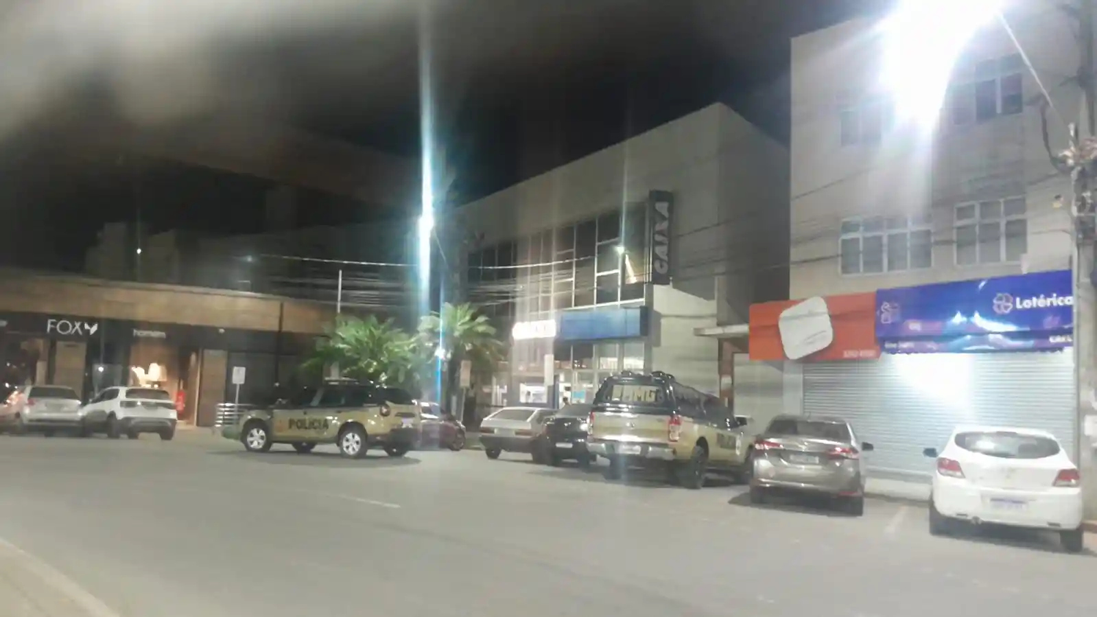 Criminosos que tentaram aplicar golpe em agência da Caixa estão na mira da PF