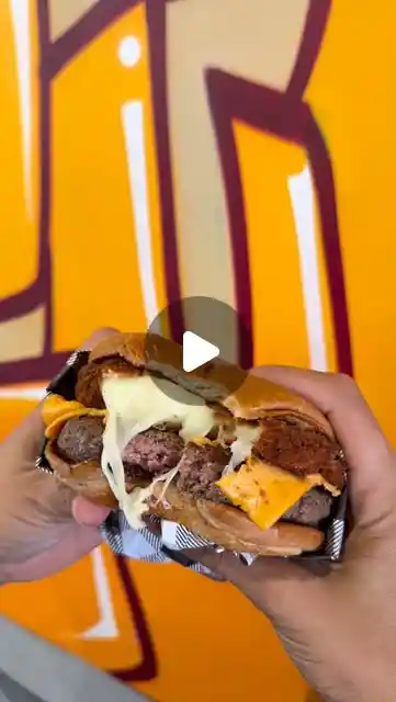 Villa Cheese renovado: mais mussarela e sabor