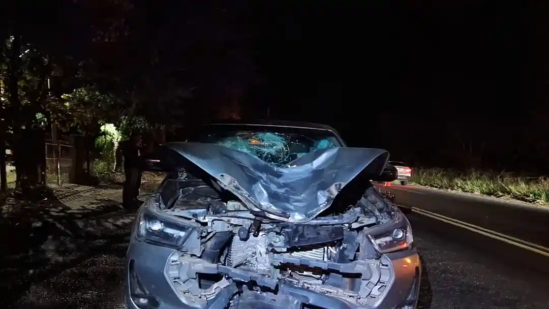 Motociclista morre após bater de frente com caminhonete na MG-050, em Itaúna