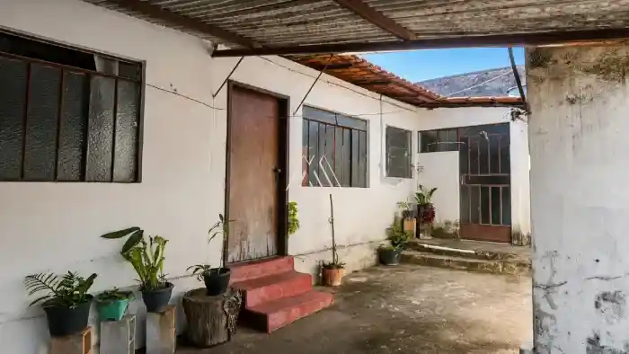Imóvel com Casa, Barracão e Loja à venda no Centro de Itaúna