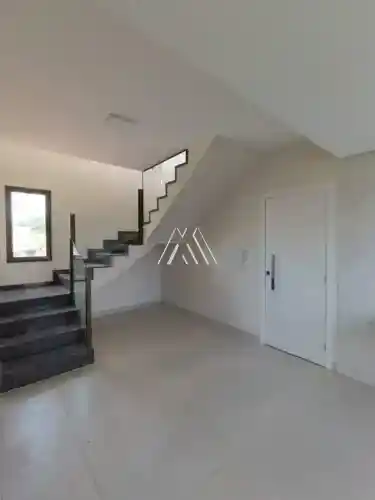 Vendo cobertura em Itaúna com localização em região central!