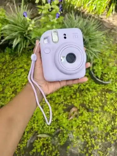 câmera polaroid instax mini 12