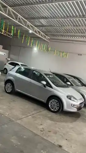 Fiat Punto Essence 1.6 Flex 16V 5P 2016