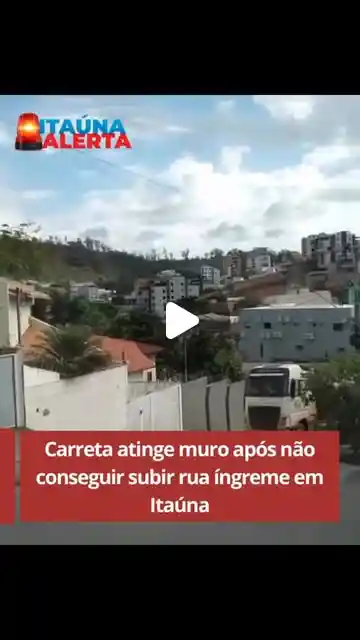 Carreta atinge muro de loteamento na Chácara do Quitão