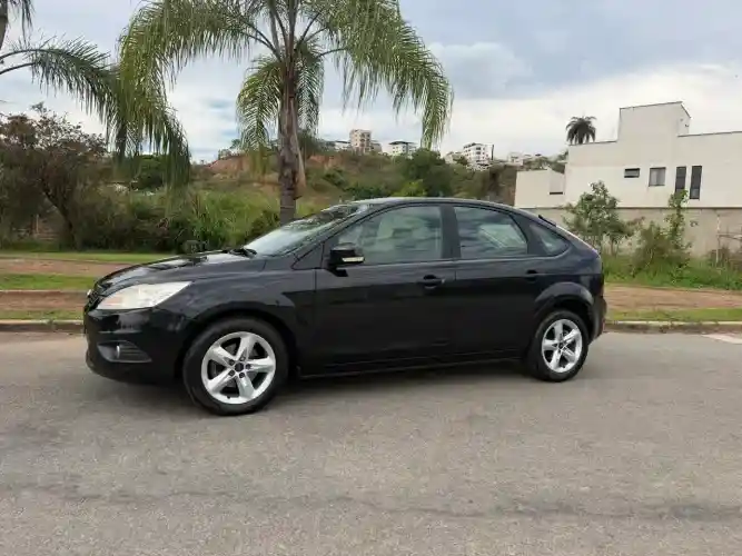 Ford Focus 1.6 S/se/se Plus Flex 8v/16v 5P 2011