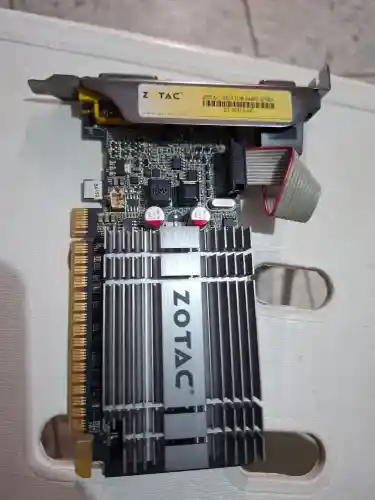 PLACA DE VÍDEO ZOTAC G 210 1 GB 64 bits DDR3