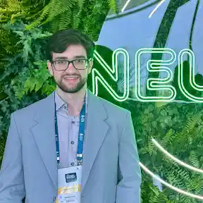 Dr. Vinicius Avelar - Neurologista em Graças