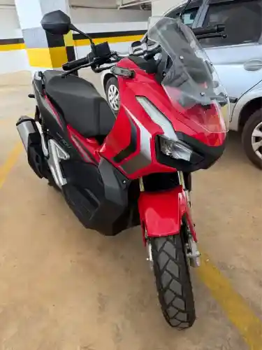 HONDA ADV 150 2023/2024 - ÚNICO DONO ? APENAS 2.400 KM
