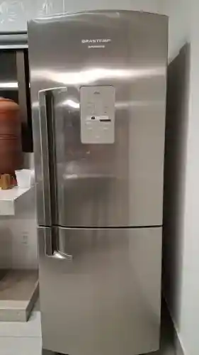 Geladeira Inverter 422L Inox