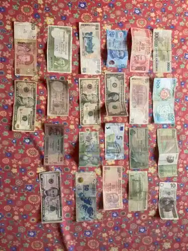 Vendo notas de diversos países
