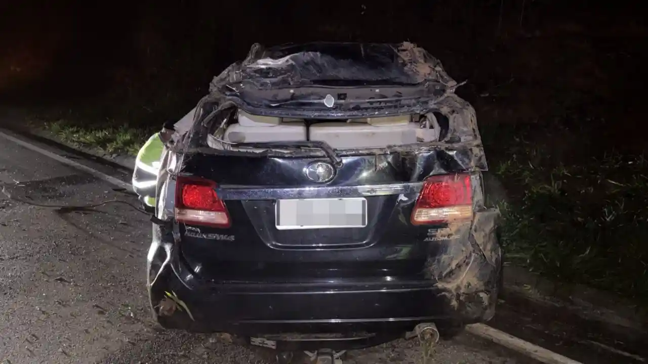 Acidente na MG-050 deixa três feridos na madrugada
