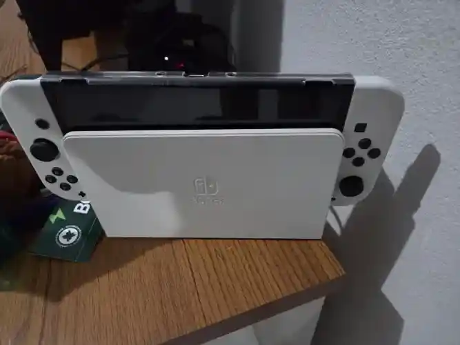 Nintendo Switch OLED Desbloqueado Branco + Cartão 256GB - Completo