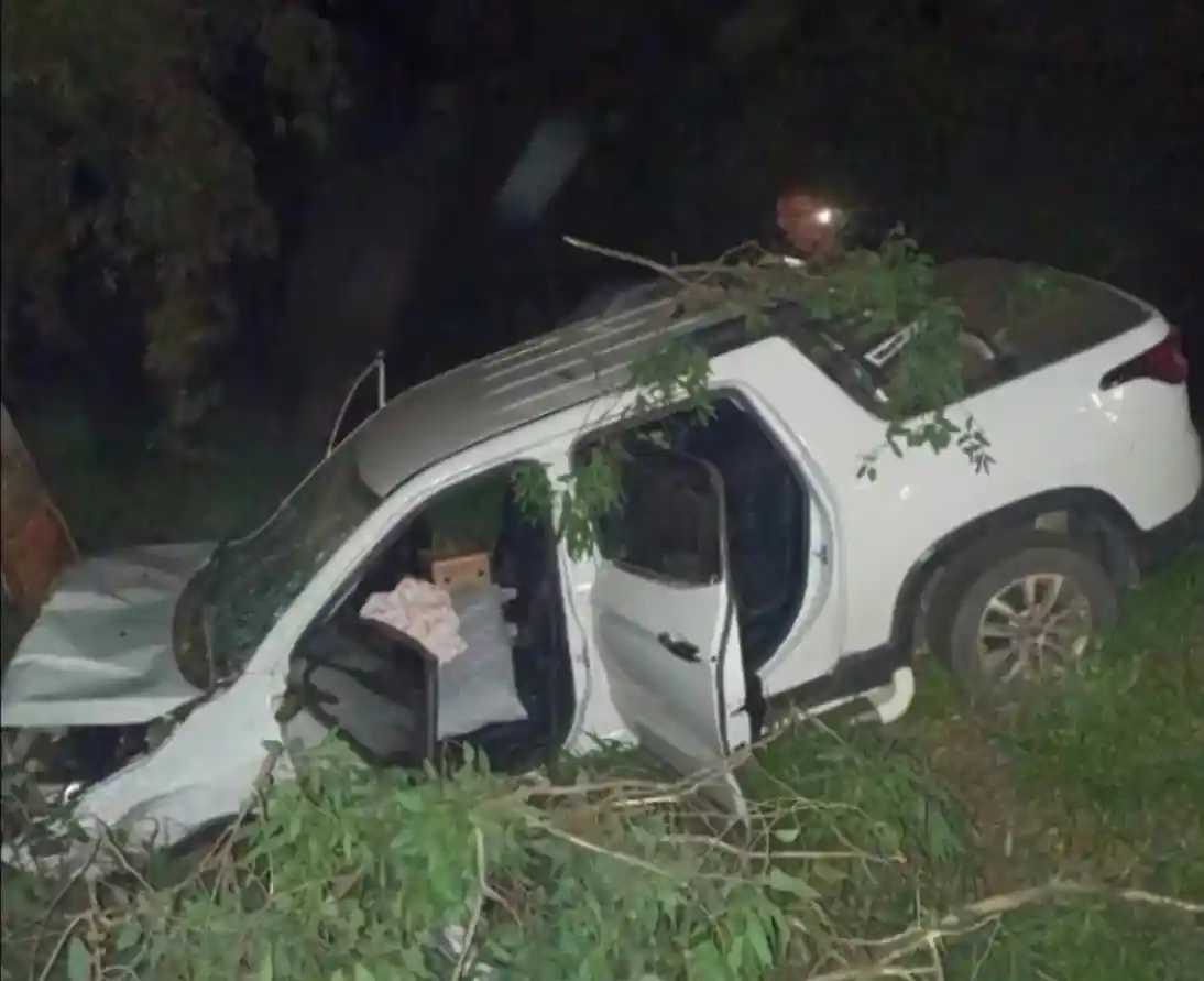 Itaúna: Colisão entre três veículos deixa quatro feridos na MG-050