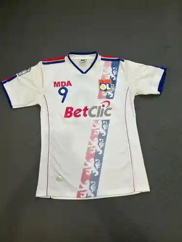 Camiseta Lyon retrô