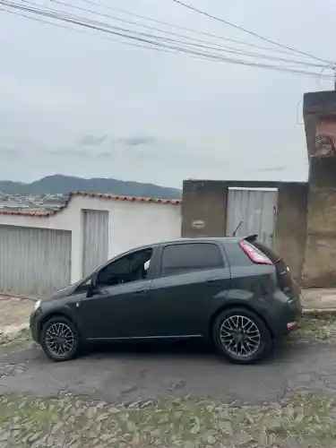 Fiat Punto Essence 1.6 Flex 16V 5P 2014