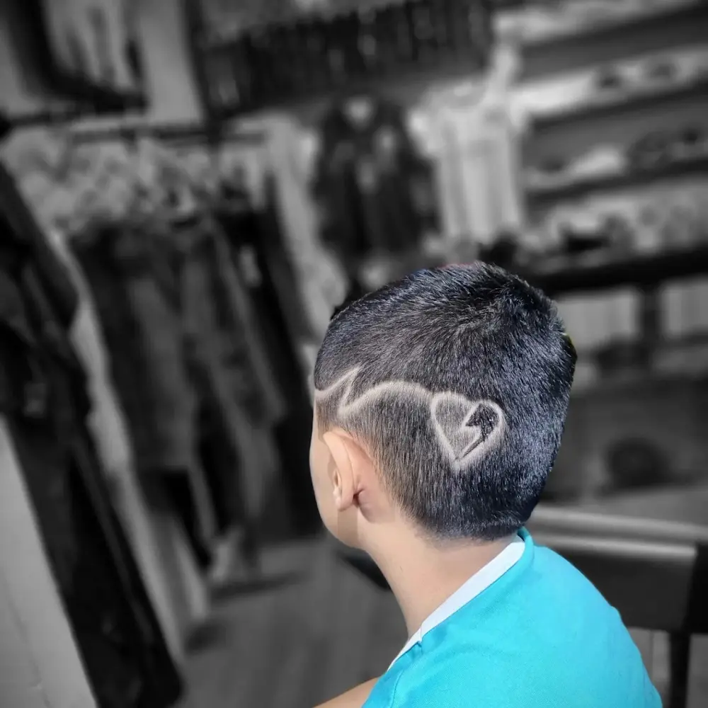 Barbearia DH Itaúna | Cortes Masculino | Sobrancelhas | Barbeiro | Barba, Bigode, Cabelo