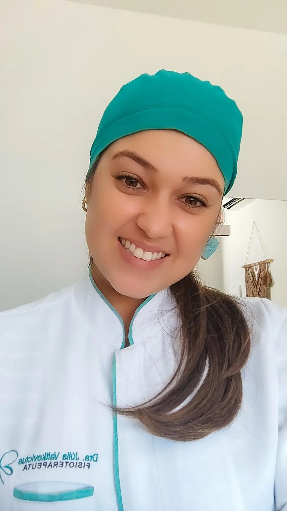 Dra Júlia Vaitkevicius - Fisioterapia Orofacial - DTM/ATM, bruxismo, dor orofacial, dor de cabeça, zumbido, cirurgia ortognatica, ocular.