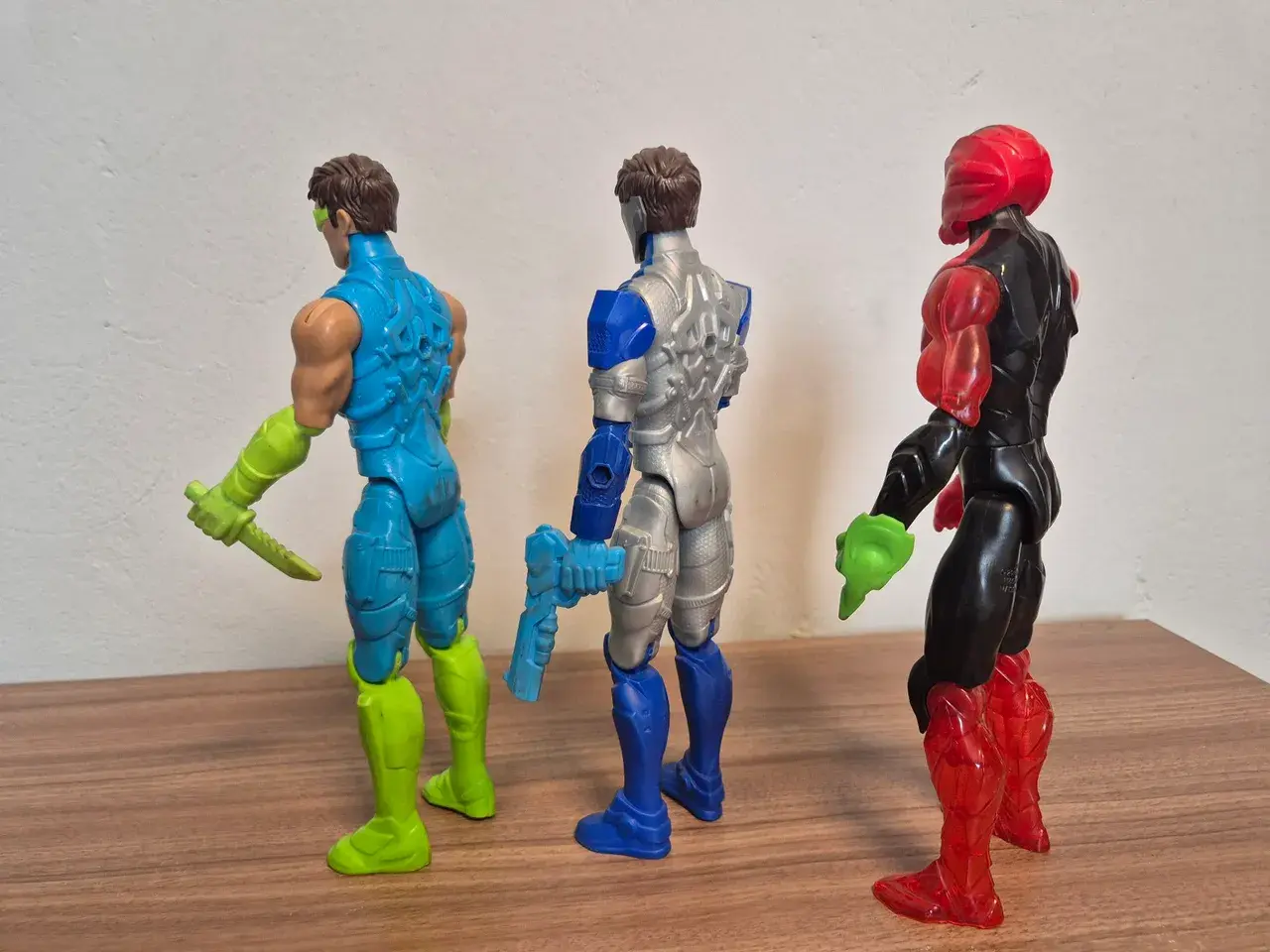 3 Bonecos Max Steel da Mattel, 30cm, sem caixa original (usado).