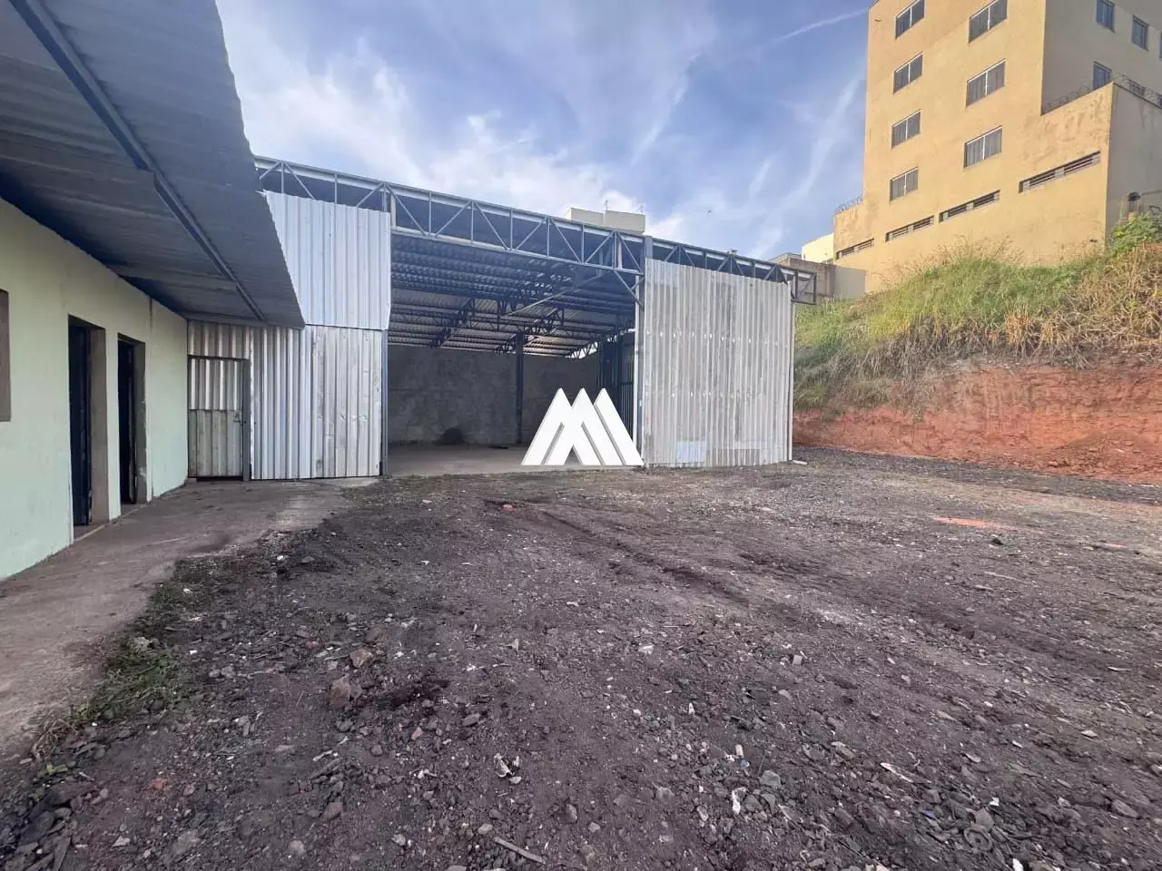 Galpão comercial 250 m² para alugar em Olímpio Moreira