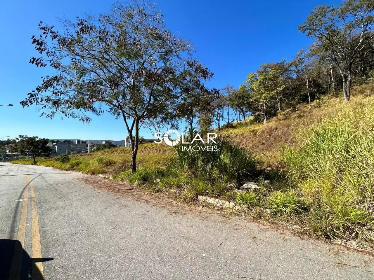 Lote à venda no bairro Boulevard Lago Sul, em Itaúna