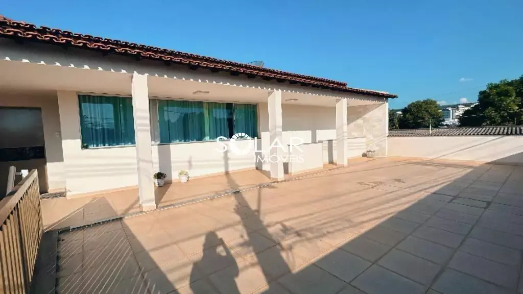 Casa à venda no bairro VILA TAVARES, em Itaúna
