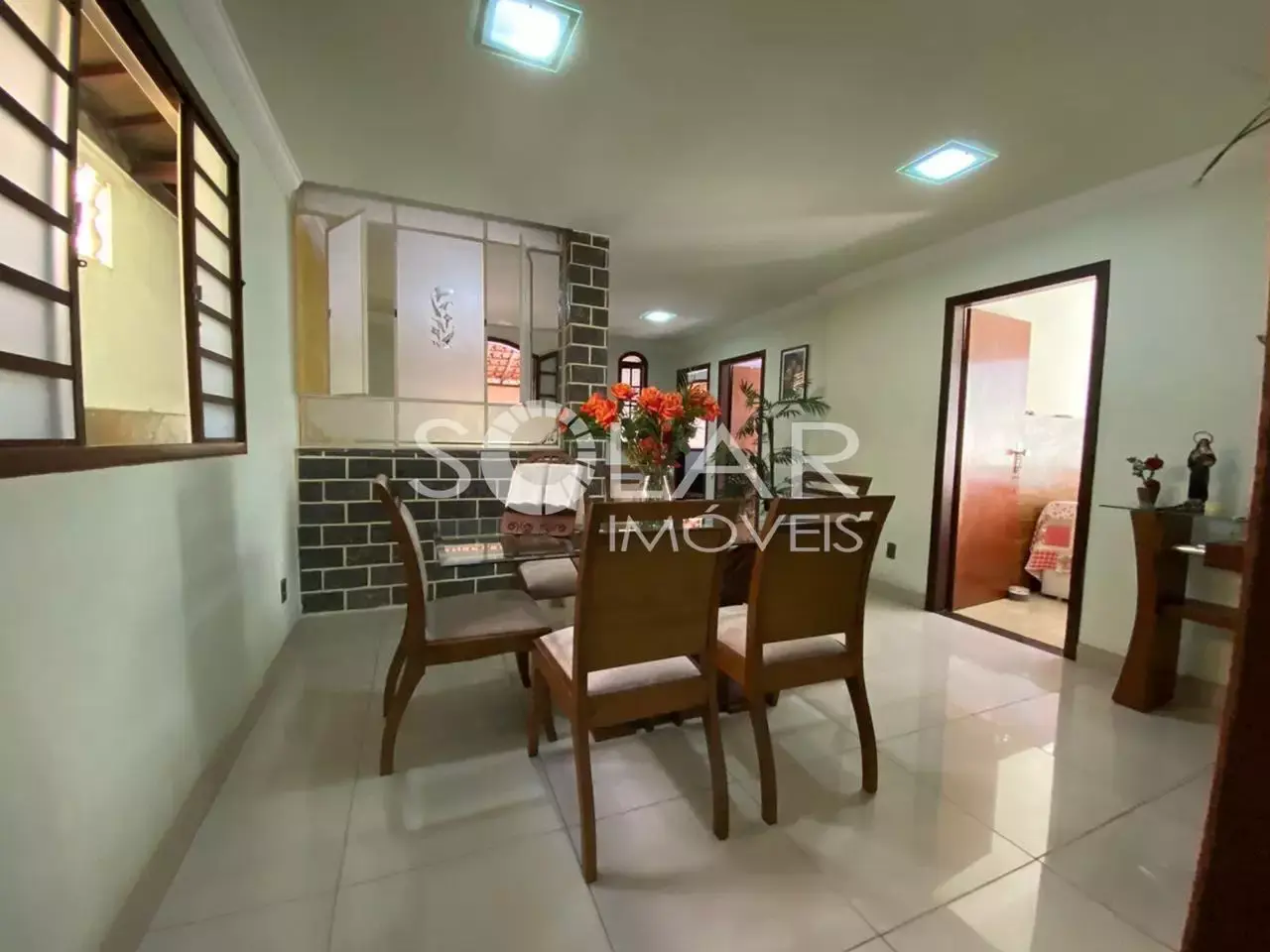 Casa a venda na reta de Santanense em Itaúna MG