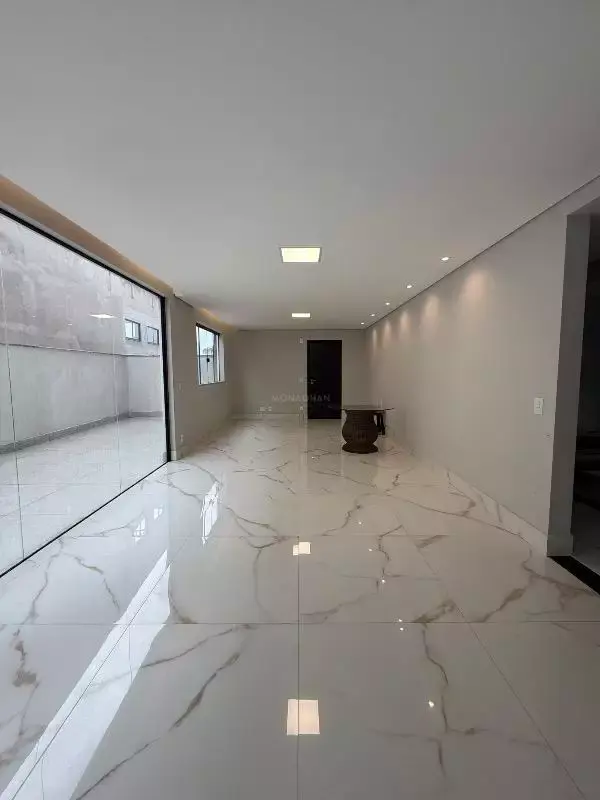 Apartamento 3 quartos com Área Privativa à Venda no Centro