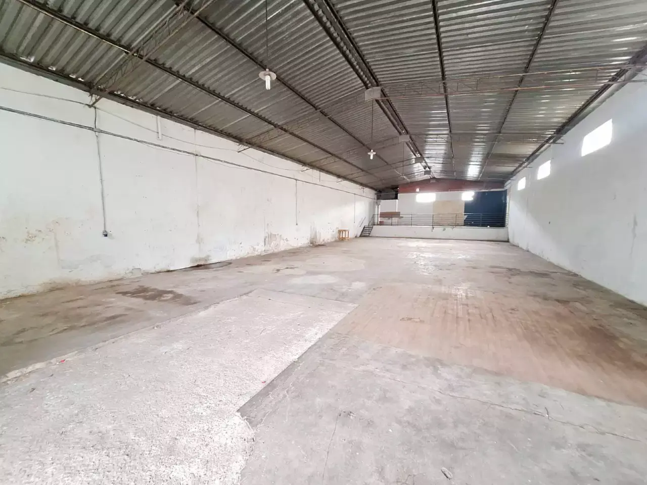 Galpão comercial 380 m² para aluguel