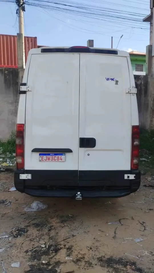 2010 Iveco 35s14