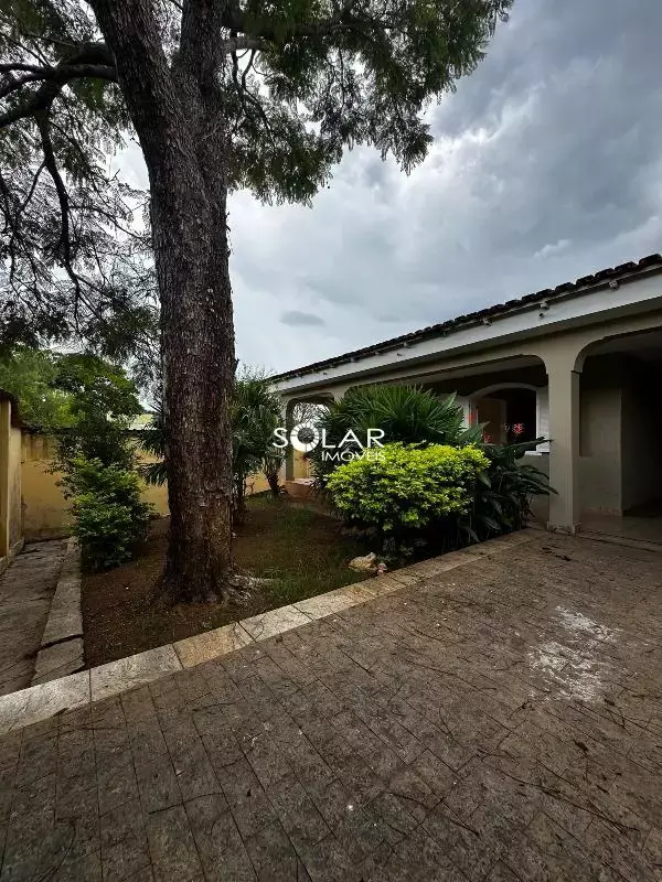 Casa a venda no bairro Lourdes Itaúna MG