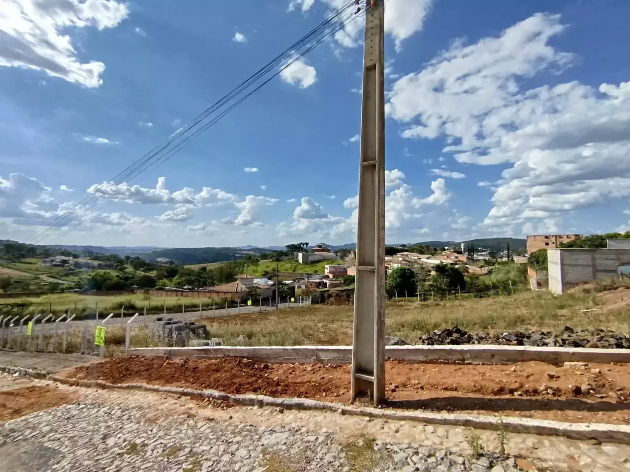 Lotes à venda, Vale das Aroeiras