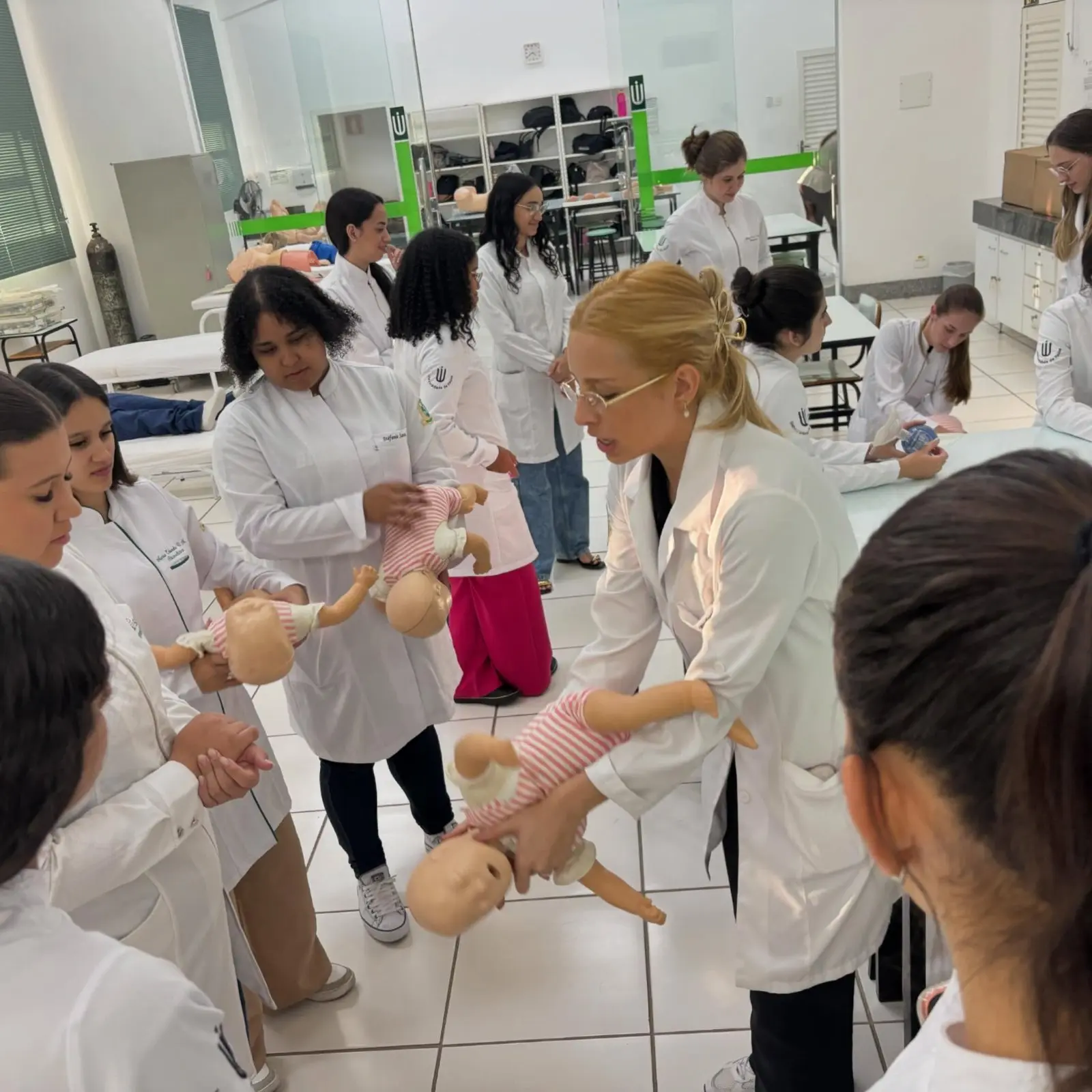 Minicurso de Primeiros Socorros na Universidade de Itaúna