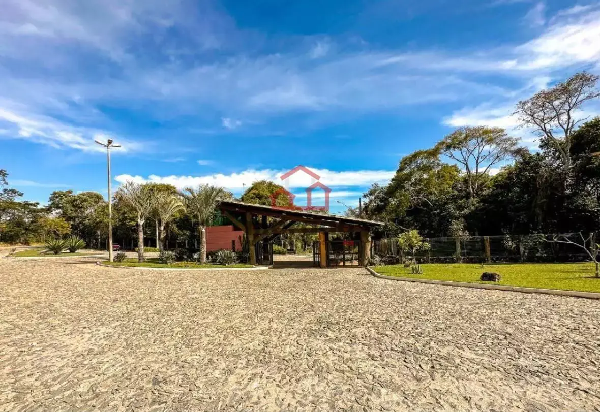 Lote 1321 m² à venda na Barragem do Benfica