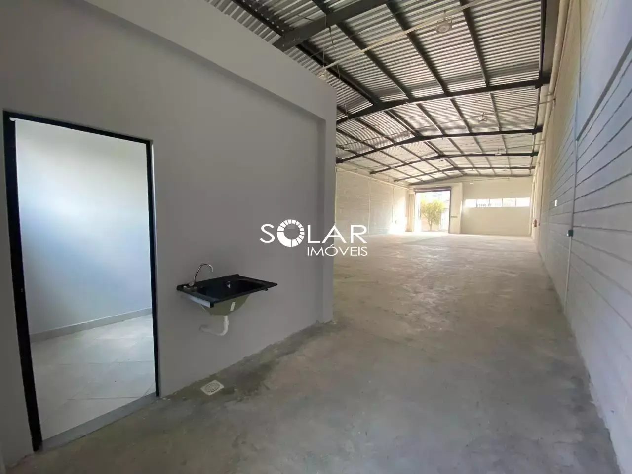 Galpão comercial 465 m² para alugar no Santiago