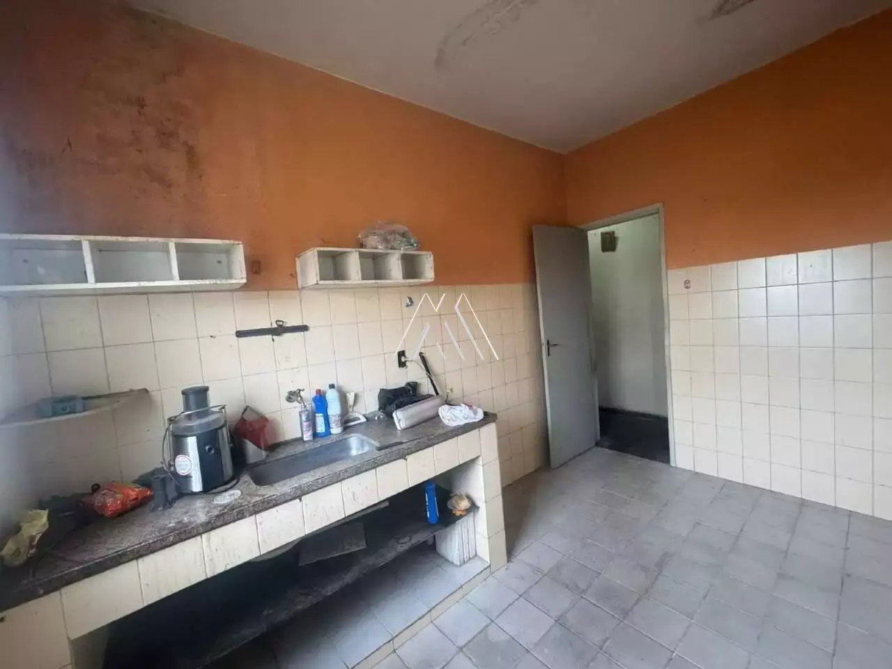 Vendo casa com 02 quartos no bairro das Graças