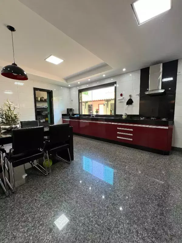 Casa à venda, 6 quartos, 2 suítes, 3 vagas, Barragem Benfica