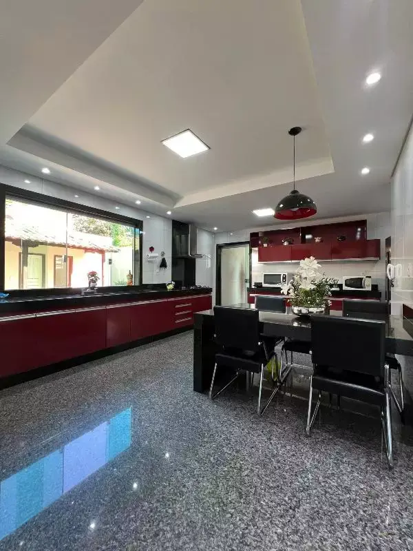 Casa à venda, 6 quartos, 2 suítes, 3 vagas, Barragem Benfica