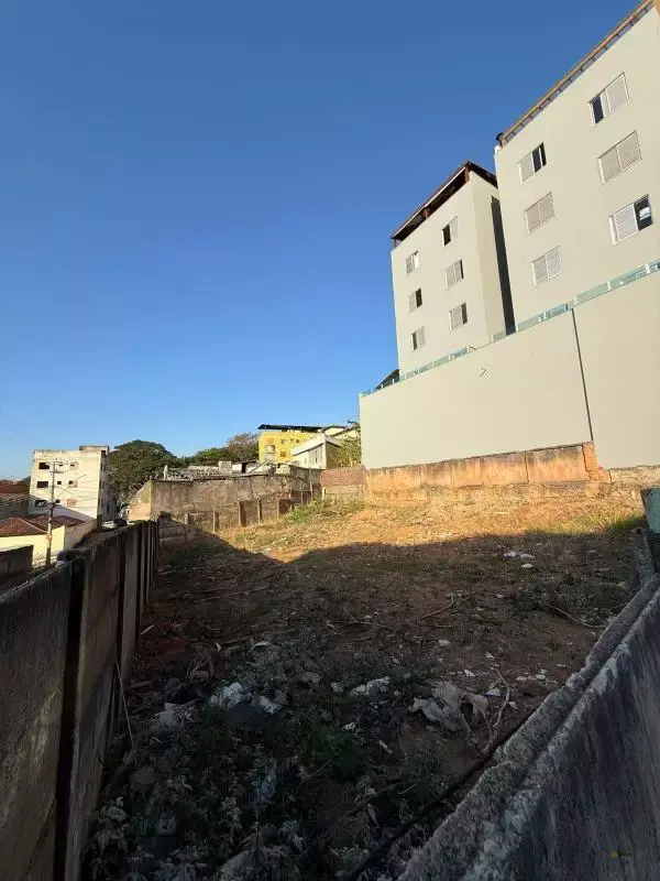 Lote à venda, Centro