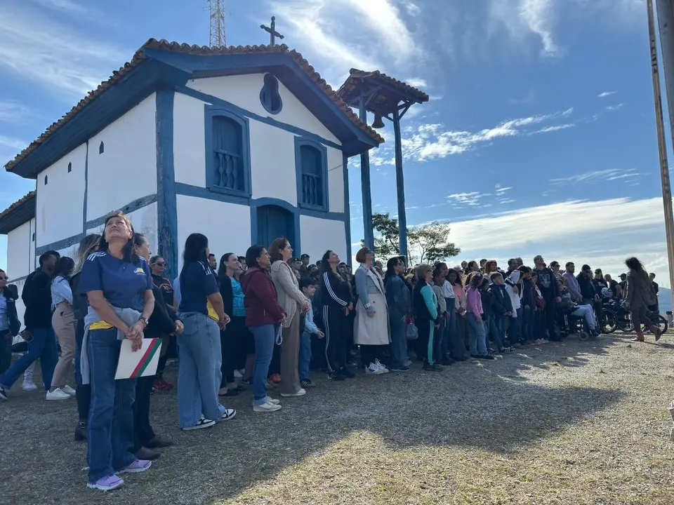 Ação ambiental no Alto do Morro do Bonfim