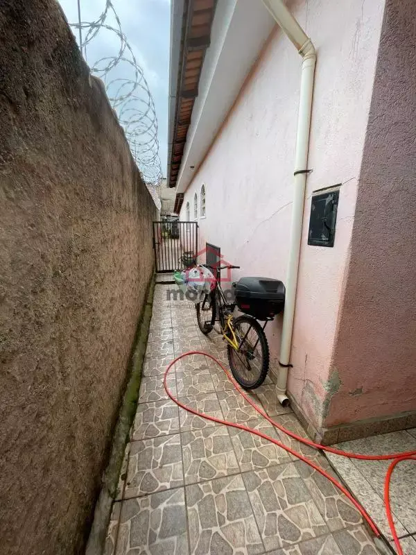 Casa à venda, 2 quartos, 1 suíte, 1 vaga, AEROPORTO