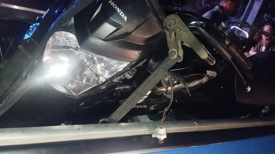 Acidente na MG-050 em Itaúna deixa jovem ferida