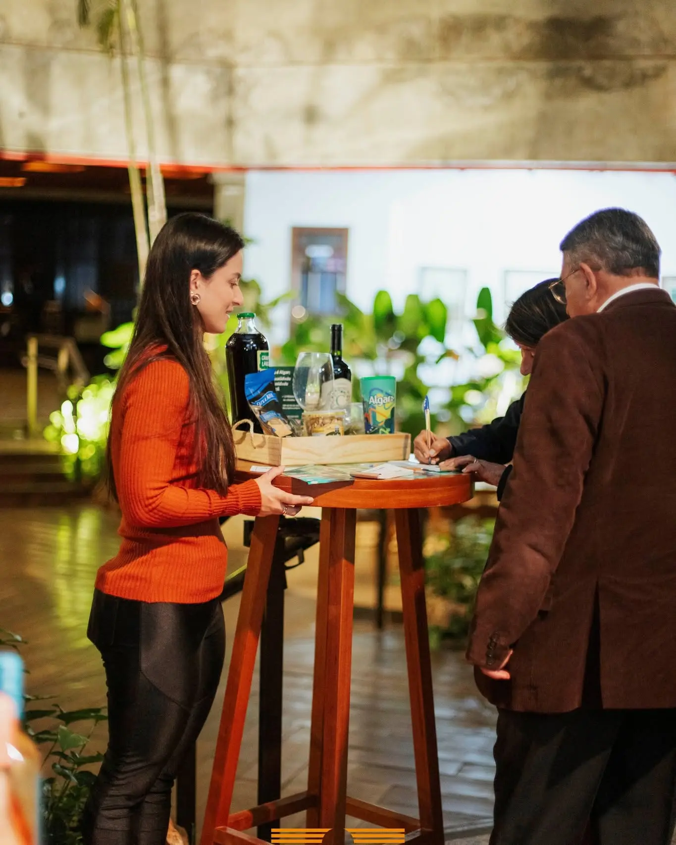 Noite de Queijos e Vinhos no Tropical Tênis Clube