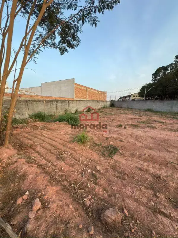 Lote à venda no Alaíta – 920 m², plano e murado