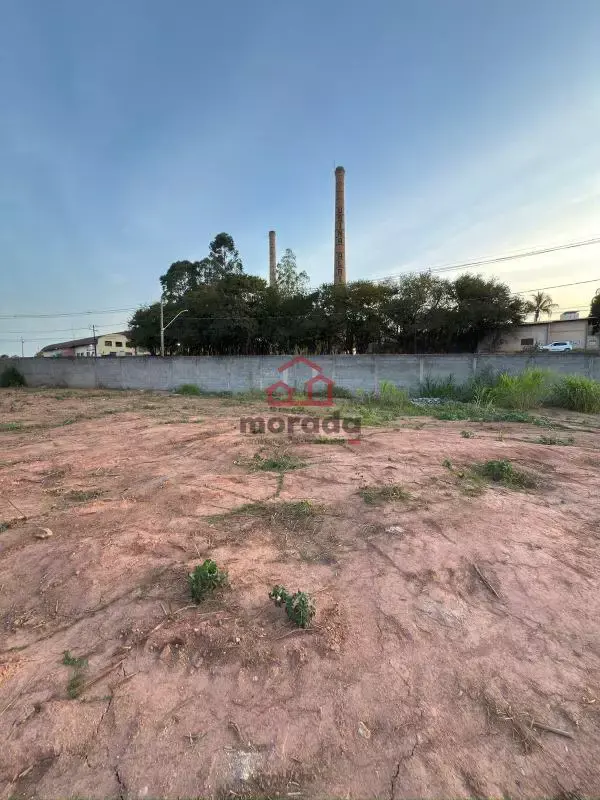 Lote à venda no Alaíta – 920 m², plano e murado