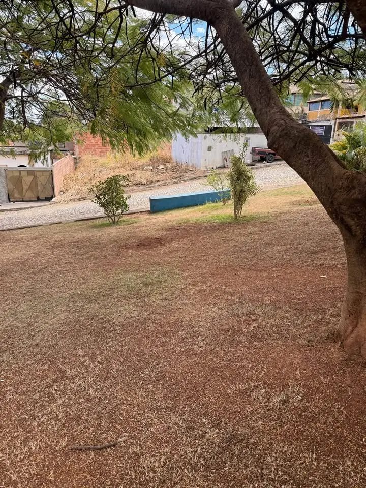Terreno 200m² no Vale das Aroeiras