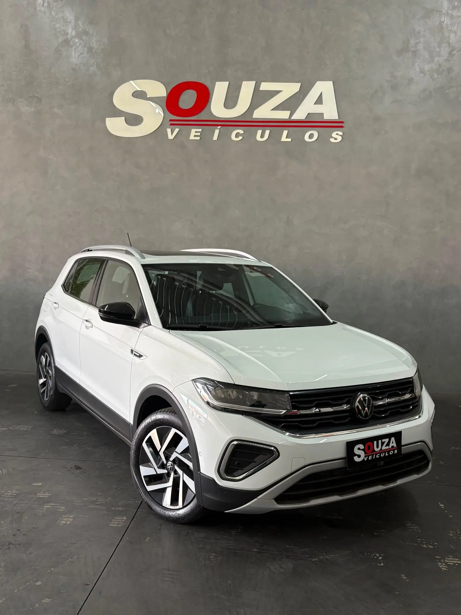 VW T-Cross Highline 1.4 Turbo 2025 — 17 mil km
