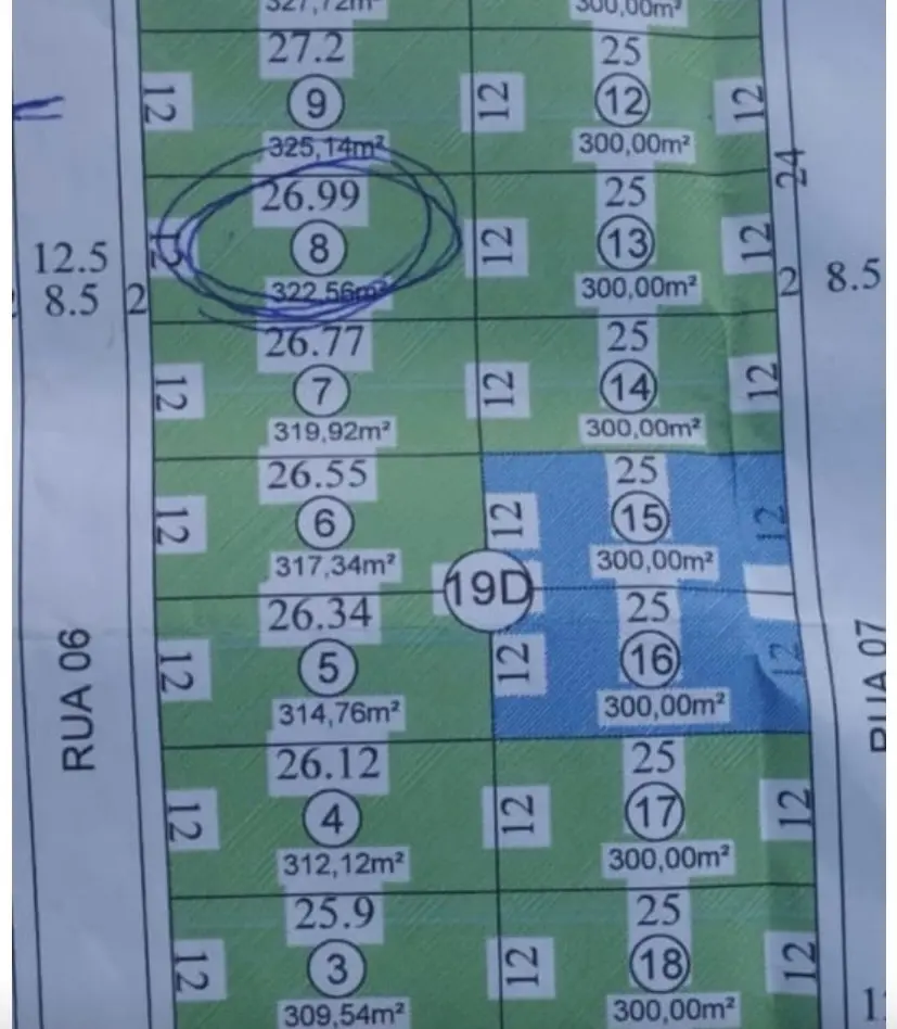 Lote 300 m² à venda no Villa da Serra