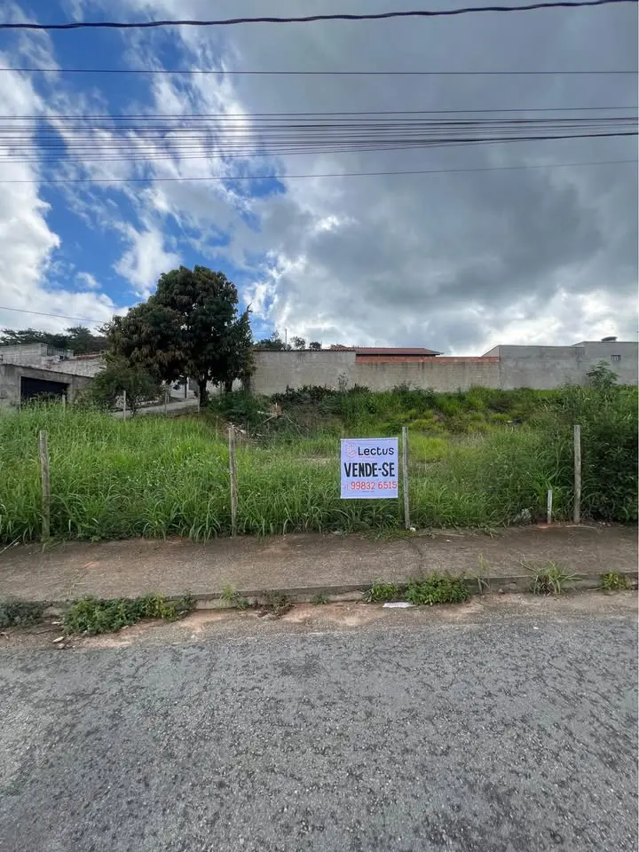 Terreno de 212 m² à venda no Cidade Nova